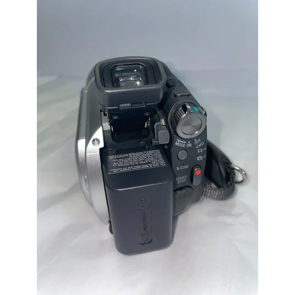 Sony Handycam DCR-DVD408 4MP Carl Zeiss + Battery Manual & Memory Stick
